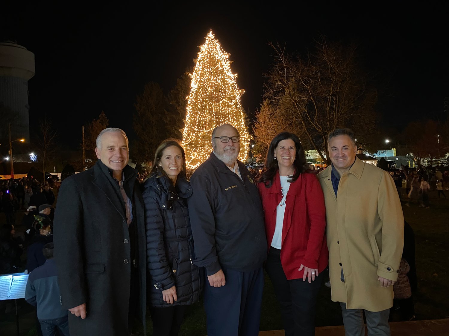 RVC rocks around the Christmas tree Herald Community Newspapers www